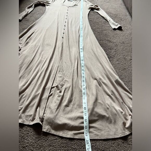 Carly Jean Los Angeles Corey Taupe Maxi Dress - Picture 10 of 11